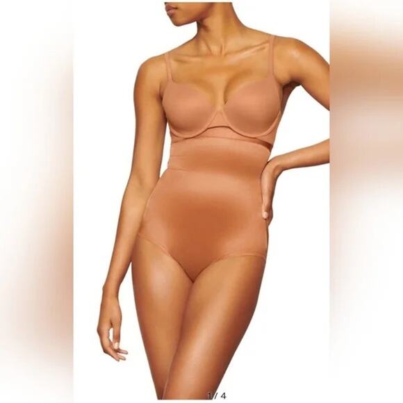 SKIMS Barely There High Waist Brief XS Bronze Underwear Shapewear Compression - Picture 1 of 7